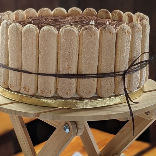 Tiramisu Cake